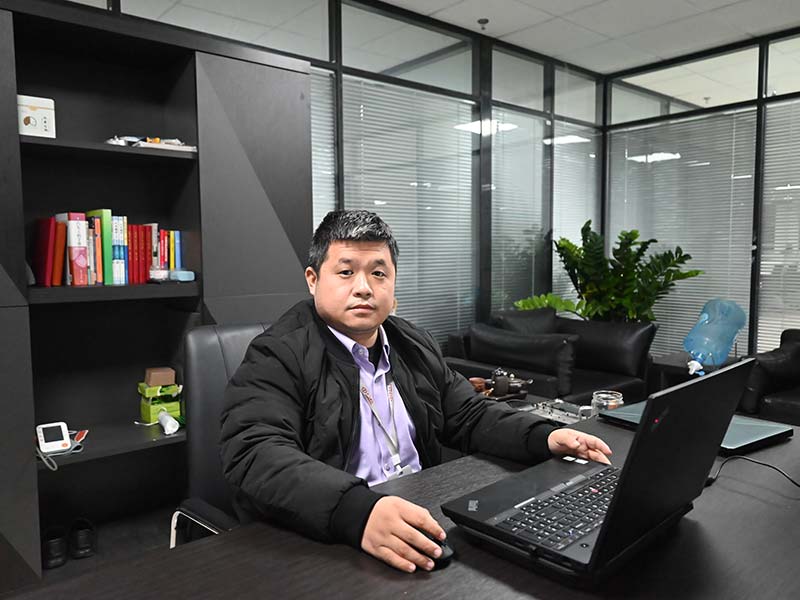 风采人物专访 志存高远 脚踏实地—周东峰