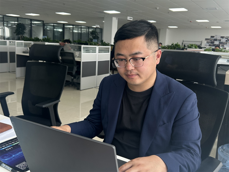 风采人物 | 用热情与智慧开拓市场新篇-杨瑞光